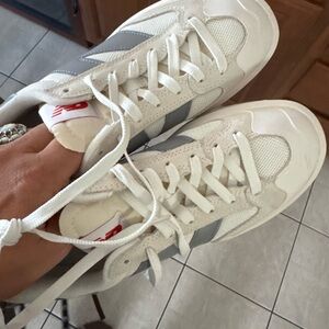 New Balance White and Gray Retro Athletic Sneakers size 9.5 never worn